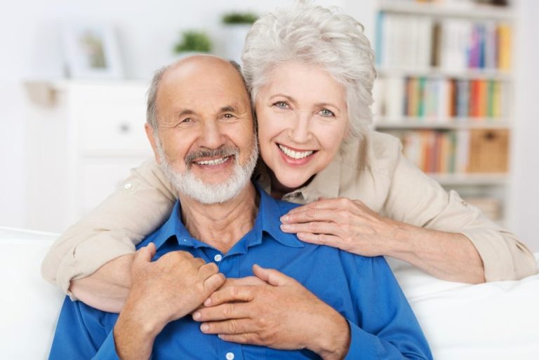 Common Dental Problems in Seniors and Effective Ways to Manage Them