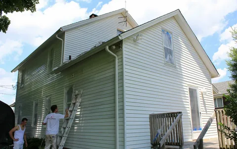 Expert Vinyl Siding Repair Services for Your Home