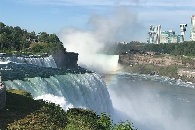 Niagara Falls Bus Tour: Top Attractions, Views & Adventures