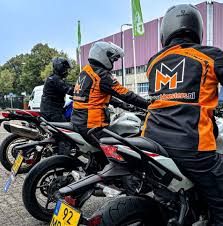 Bekijk de informatie over Motorrijschool Scheveningen