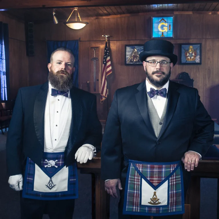 Masonic Apron – A Symbol of Honor, Tradition & Craftsmanship by Skylarkinfantry