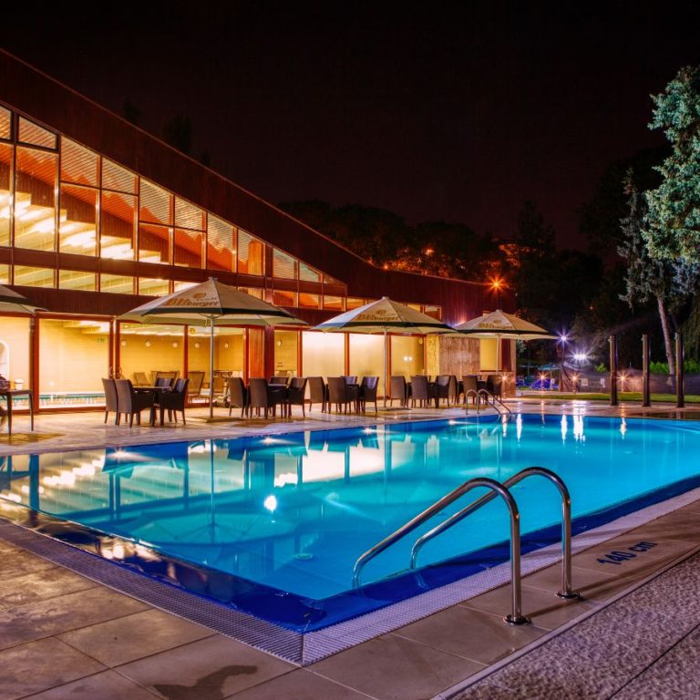 What Warranties Come with Brisbane Fibreglass Pools?